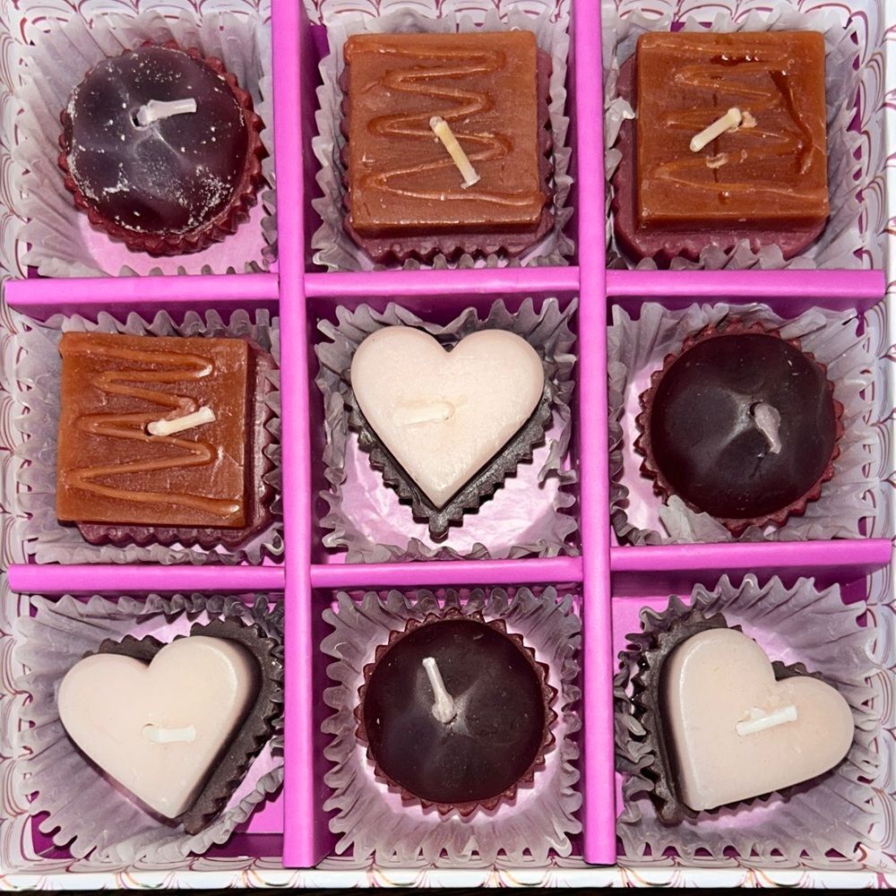 Anthropologie x Lauren McIntosh ‘Chocolates’ v🍫 Candle Set. Yummy scents!